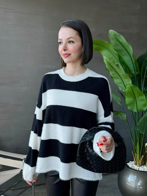 كنزة تريكو مخططة